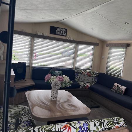 Take Me To The Beach At J&S Caravan Holidays Newquay Bay Resort Saint Columb Minor 外观 照片